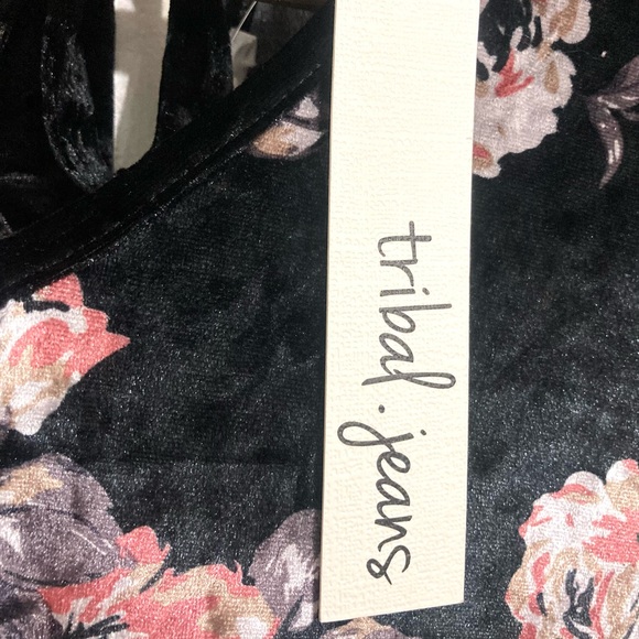 SM•NWT•TRIBAL JEANS•FLORAL MAHOGANY KNIT ‘SAMPLE’ TOP W FLARED SLEEVES• - Picture 5 of 6